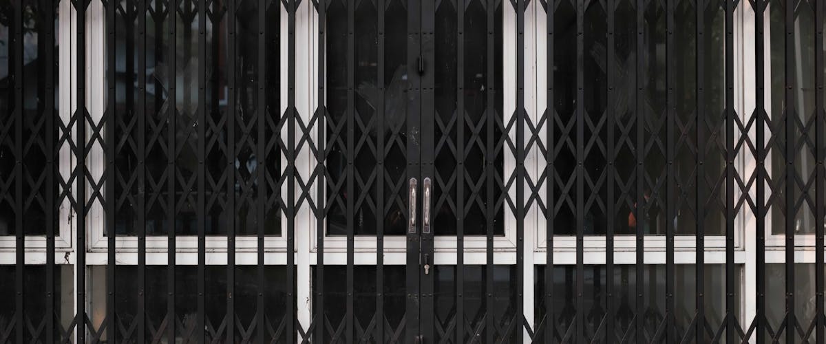 sikre-deg-via-vinduet-med-riktig-sikkerhetsgitter_optimized